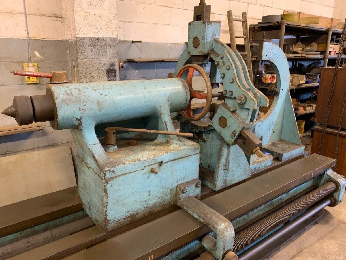 F4002 BROADBENT HEAVY DUTY GAP BED CENTRE LATHE - Image 7