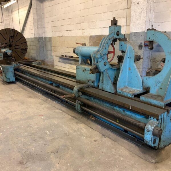 F4002 BROADBENT HEAVY DUTY GAP BED CENTRE LATHE