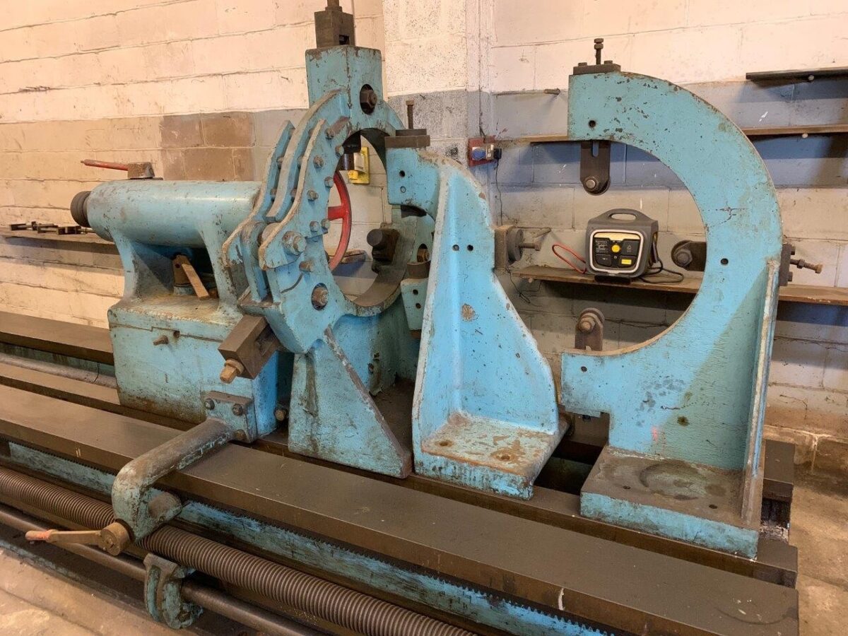 F4002 BROADBENT HEAVY DUTY GAP BED CENTRE LATHE - Image 8