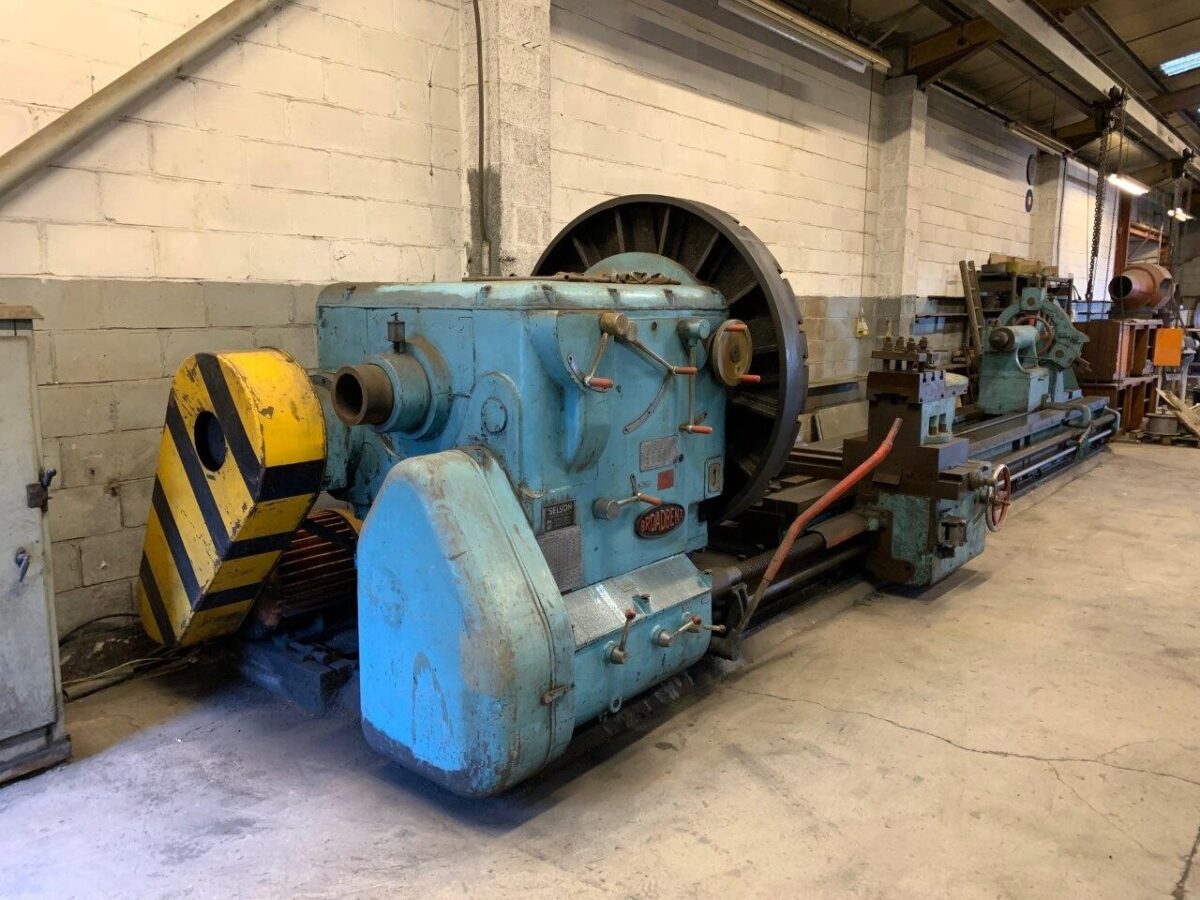 F4002 BROADBENT HEAVY DUTY GAP BED CENTRE LATHE - Image 10